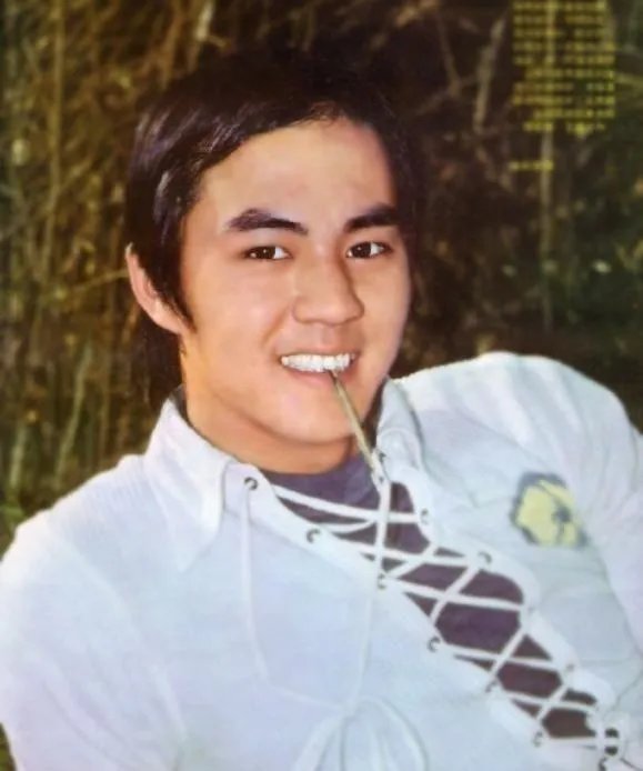 有哪些明星年轻时的颜值被低估了?