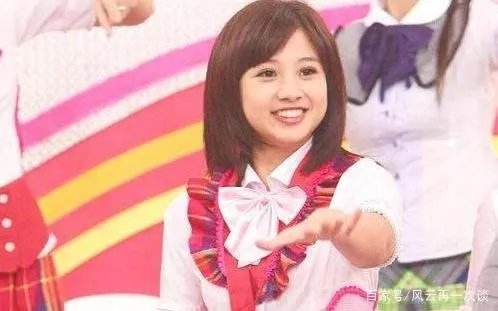 16岁被逼出道，因为忘寄钱被亲妈打到住院，为何如今何炅把她宠成公主？