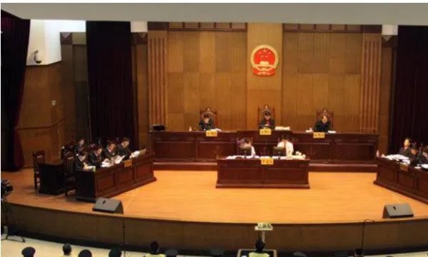 为了碰瓷，男子狠到拿砖头砸断自己的手指，如此做构成什么犯罪行为？