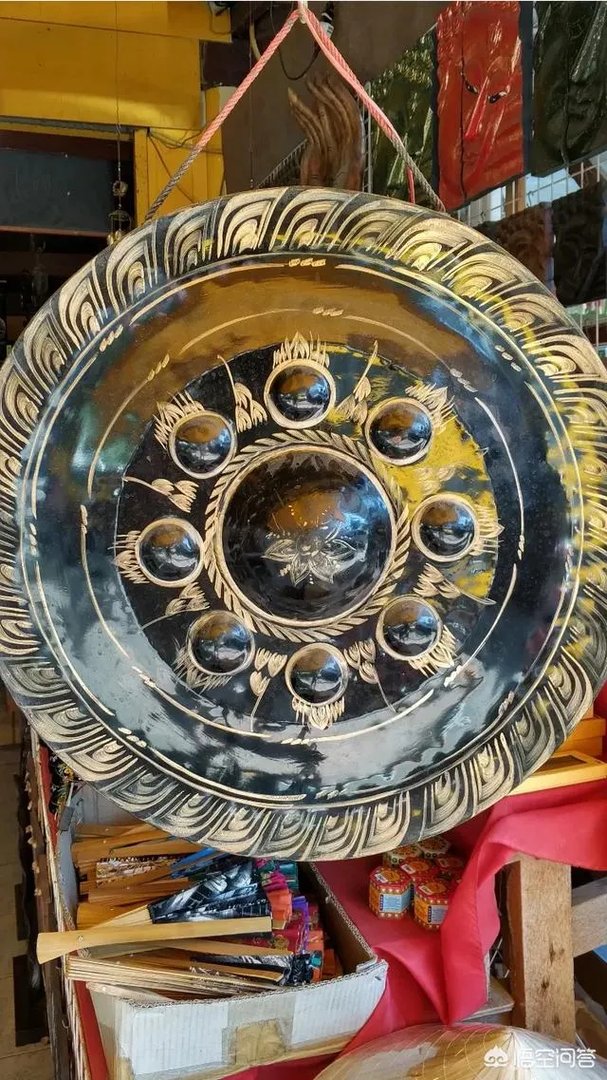 你坐地铁遇到最奇葩的一件事是什么？