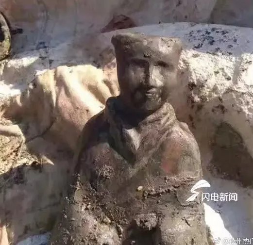 扩建鱼塘挖出古墓是怎么回事