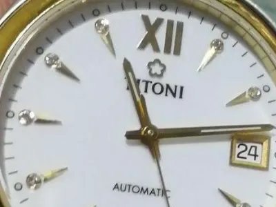 梅花手表属于什么档次的？