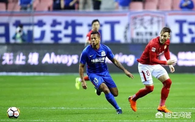 申花2比2战平恒大止住连胜，如何看待两支亚冠球队上下半场如此差异的表现？