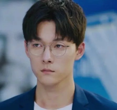 张雨剑当爹后，谭松韵也被传离婚了，该消息是否属实？