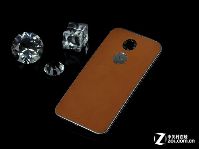 手感舒适性能强 Moto X京东报价3699元