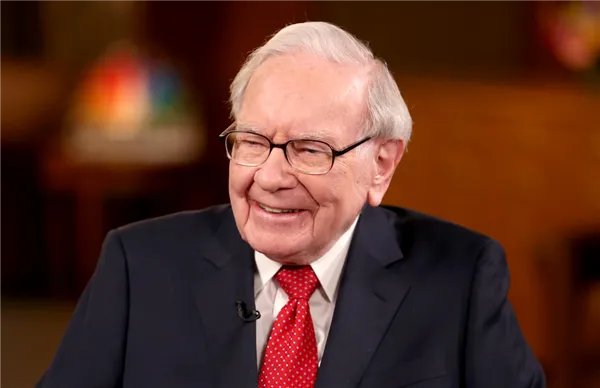 “股神”巴菲特首次减持比亚迪，套现近3.7亿港元，如何解读此举动？