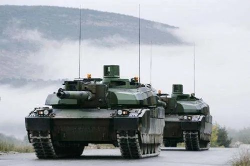 同属北美的加拿大和墨西哥,单论军事到底谁更厉害一些?