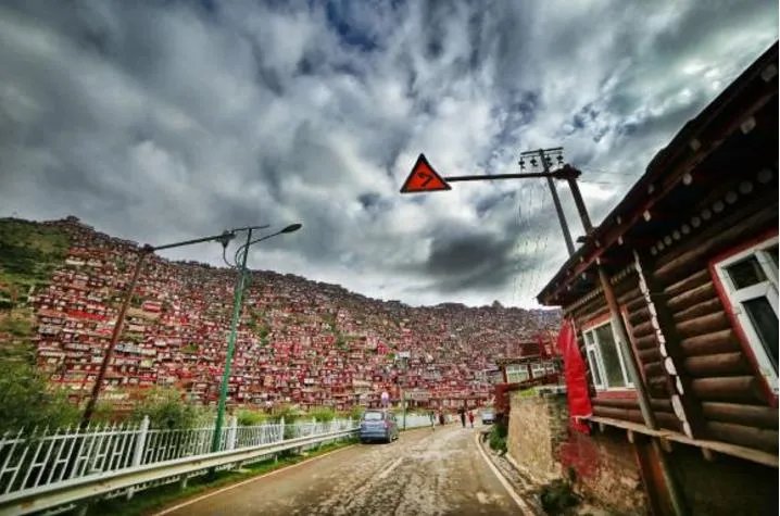 天葬礼真实照片：揭秘色达天葬全过程（图文）