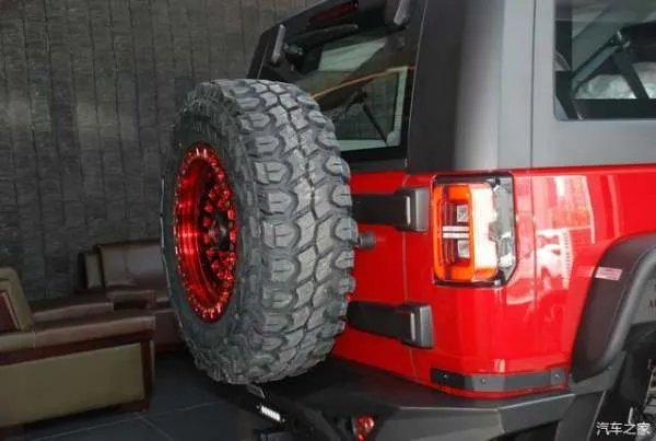 看了北京BJ40新城市猎人的改装,国产硬派越野车,它到底香不香?