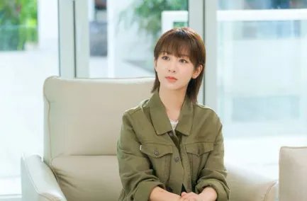 《余生请多指教》定档，官方不断发放物料，话题不断，发生了什么？