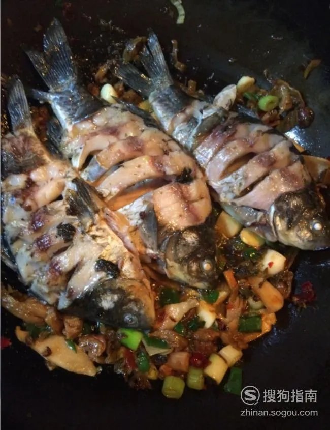 荷香鲫鱼怎么做