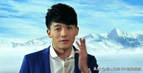 《爱情公寓》一到四季吕子乔的收入来自哪啊？