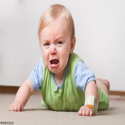 小孩高烧不退应该怎么办