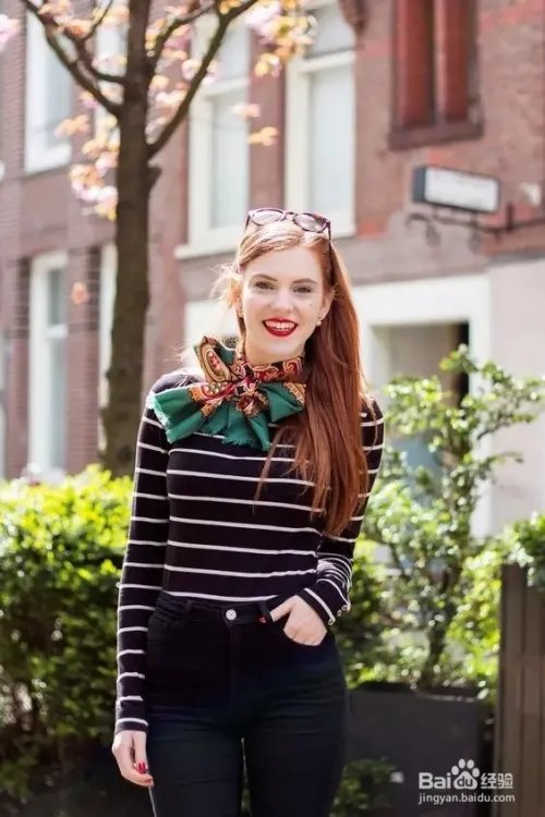 丝巾的搭配方法!