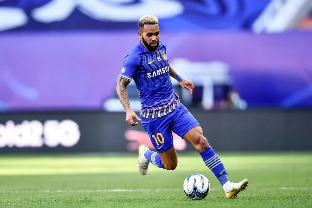 对于特谢拉的归化事件，你有何看法？