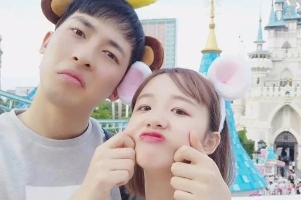 网红阿沁刘阳分手！为何娱乐圈很多感情都逃不过第三者？