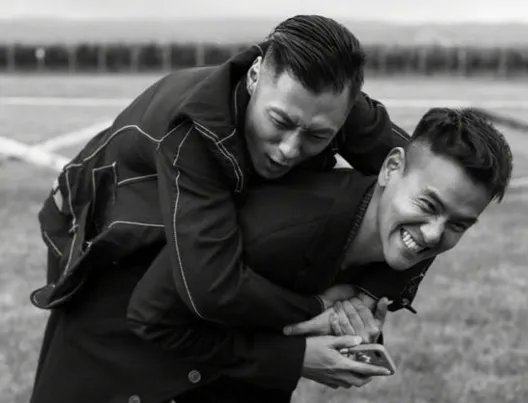 余文乐当爸，彭于晏含糊回应：你们去问他。你们怎么看？