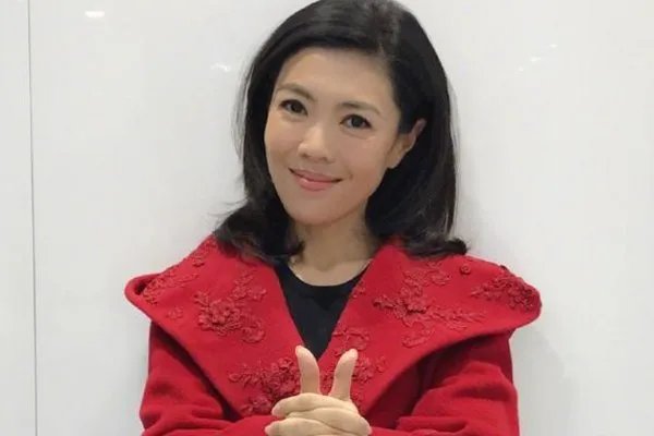 作为芭莎明星慈善夜创办人的苏芒，当初为何会离开芭莎？