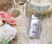 安耐晒银瓶要卸妆吗 安耐晒银瓶用什么卸妆