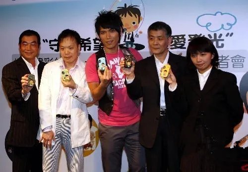 歌手杨宗纬的经纪人是谁 参加《我是歌手》顶压力