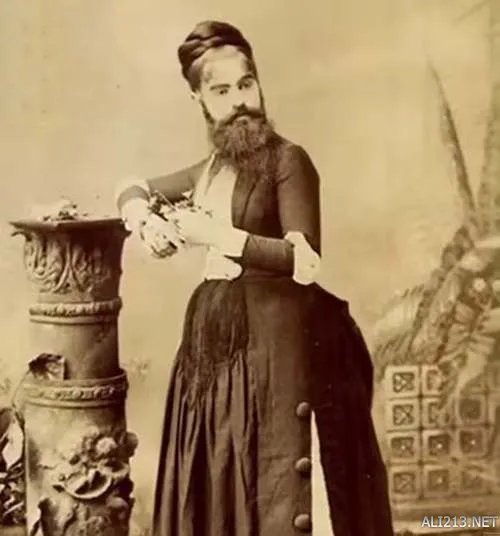 他们都是真实存在！19世纪风靡欧美的“畸形秀”明星