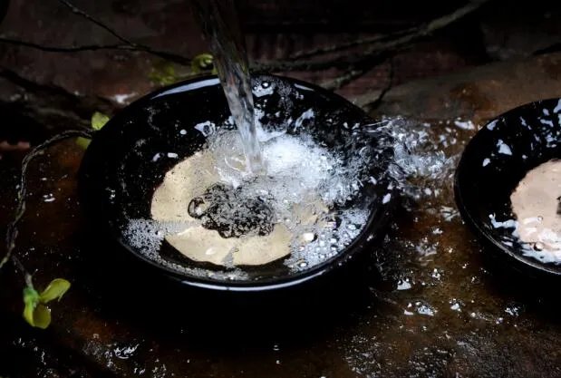 ​五粮液旗下公司销售员酒后身亡是怎么回事  五粮液旗下公司销售员酒后身亡具体情况