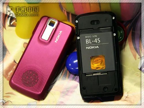 超大扬声器时尚滑盖 诺基亚7100S评测