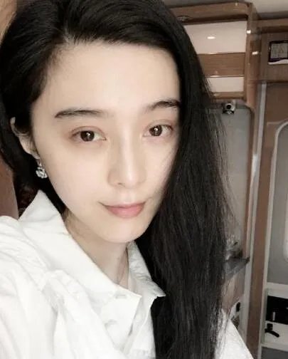 范冰冰病号服图片曝光  范爷晒素颜照网友调侃