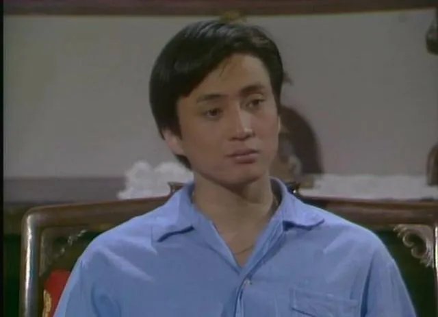 有哪些明星年轻时的颜值被低估了?