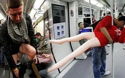 你坐地铁遇到最奇葩的一件事是什么？