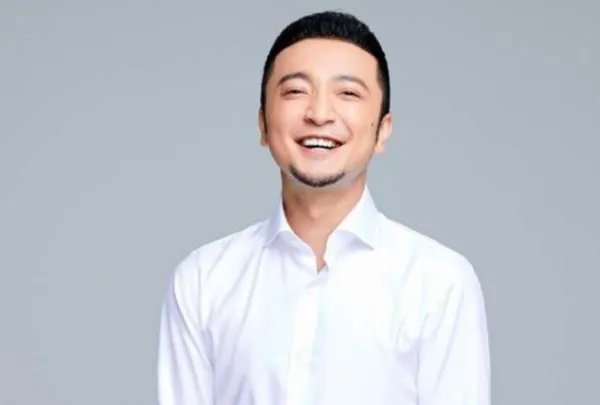 央视男主持老婆太优秀：尼格买提老婆究竟是何许人也？