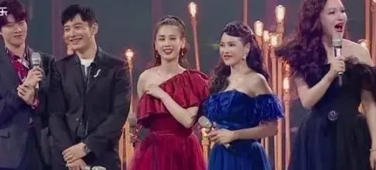 《浪姐》魏大勋听介绍时表情亮了，很没礼貌吗?