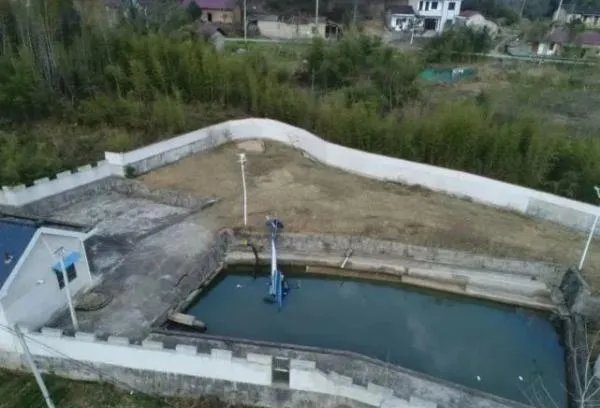 官方通报安徽一直升机坠毁，民间飞行物存在哪些乱象？如何规范化？