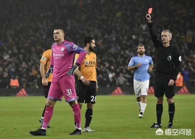 曼城被狼队大逆转，争冠更没戏，瓜帅提前换下德布劳内是输球主要原因吗？