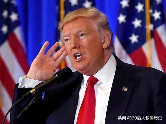 为什么特朗普说安倍和默克尔等把美国当做抗疫领袖？