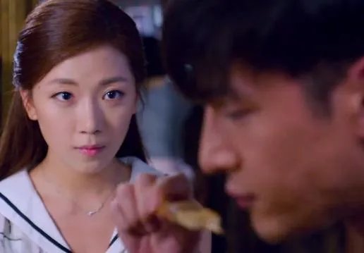 对于《猎场》中的角色罗伊人你们怎么看，是绿茶婊吗？