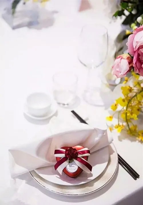 简约婚礼现场布置图片欣赏 小型简约婚礼策划方案