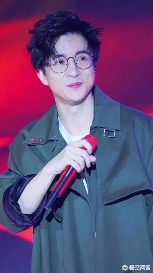 李雨桐深夜发文爆料又删除，而薛之谦最终提出诉讼并称忍了14个月，如何看待？