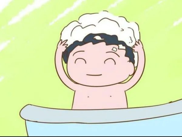 萌娃得知不用洗头捂嘴憋笑