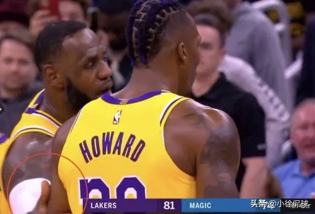 湖人VS魔术，霍华德引冲突后被四人围攻，詹姆斯迅速解救，对此你怎么看？