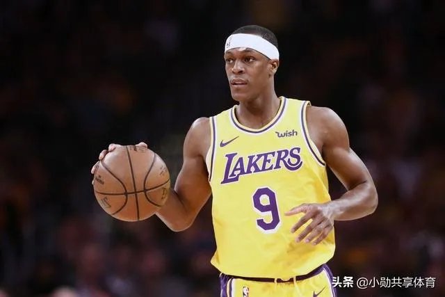 湖人VS魔术，霍华德引冲突后被四人围攻，詹姆斯迅速解救，对此你怎么看？