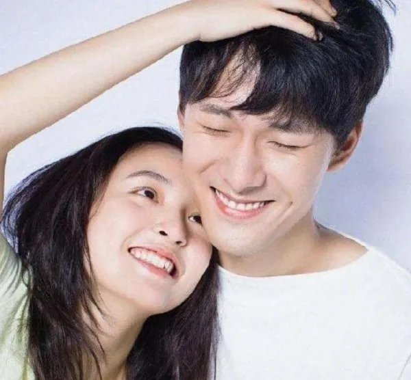 张雨剑当爹后，谭松韵也被传离婚了，该消息是否属实？