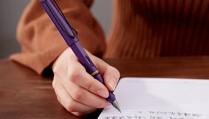 黑色记号笔用什么能擦掉 黑色记号笔用什么可以擦掉