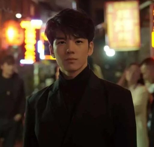 仝卓修改身份认证疑退出男团组合 仝卓个人资料介绍