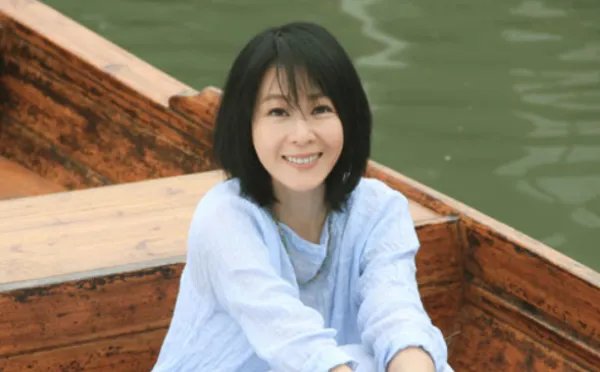 求首歌曲 歌词是我和你相爱那么多年 只换来了一句谢谢你的从前 要歌曲名 谢谢