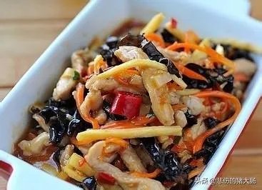 鱼香肉丝的配料及制作方法？