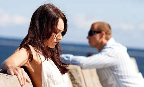 交往两个月分手有感情吗 分手的两个人还保持联系说明什么