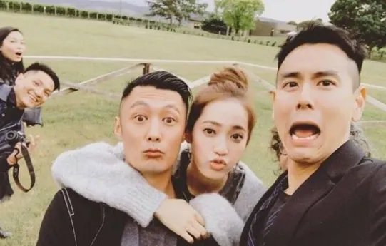 余文乐当爸，彭于晏含糊回应：你们去问他。你们怎么看？