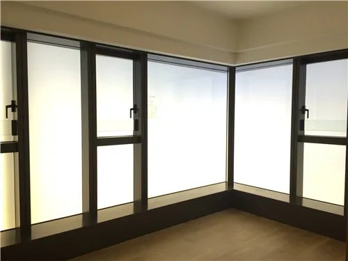 玻璃脏了用什么擦干净