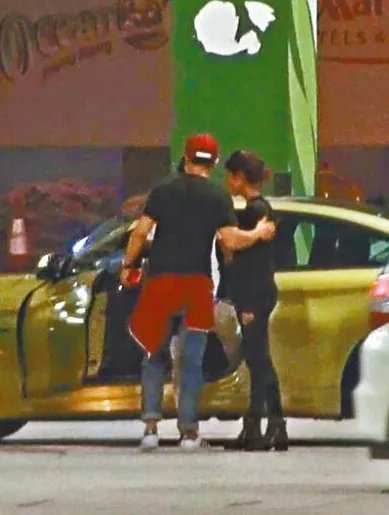 郑嘉颖比女友大多数岁？